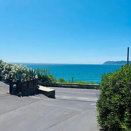 Relax Ad Terrazza E Posto Auto Apartment *